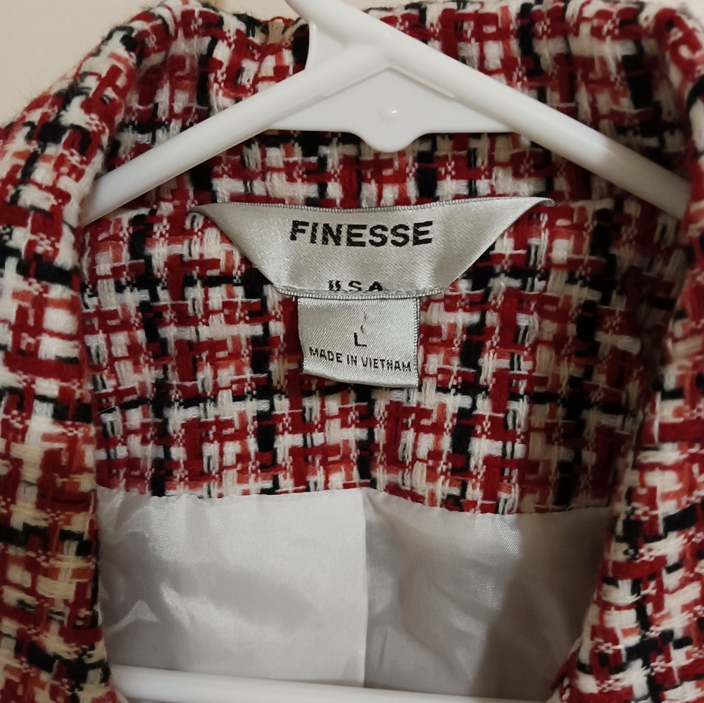 Blazer - Picture 3 of 8